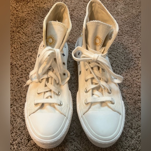 SOLD - Picture 4 of 8